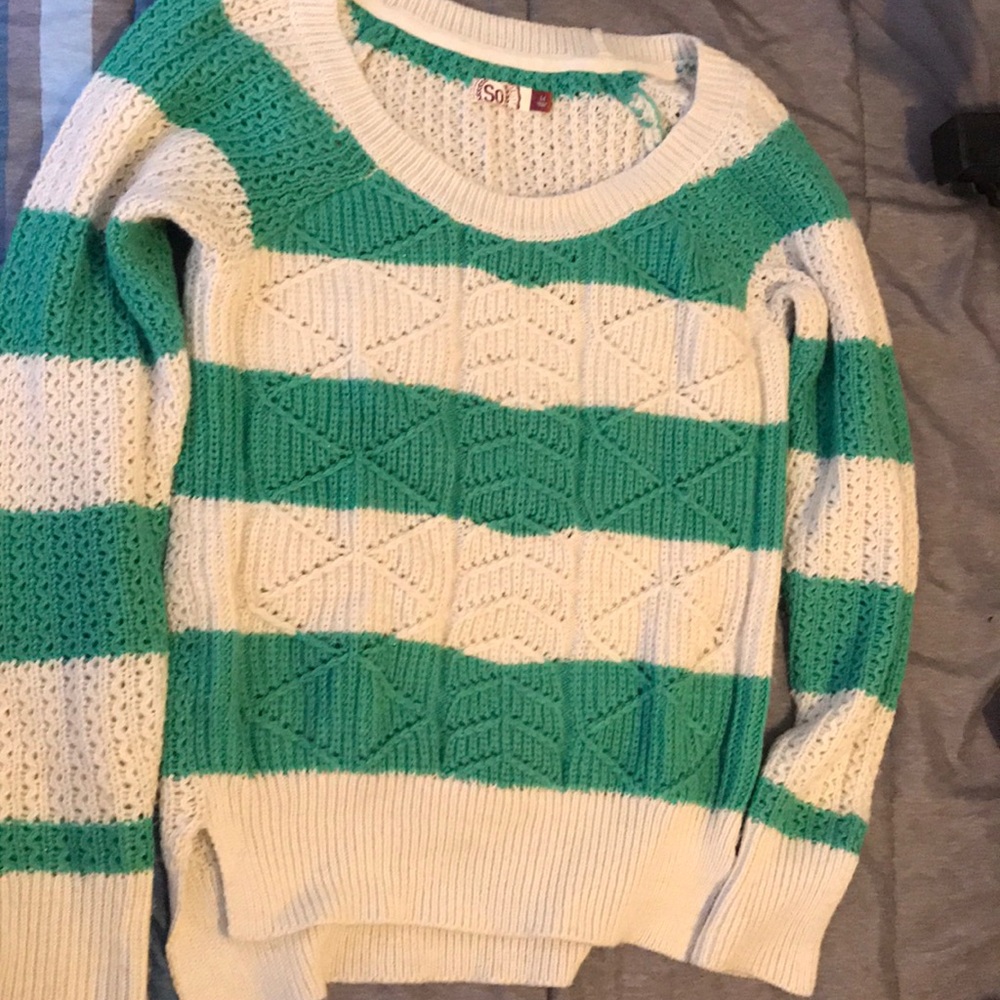 SO Cozy Blue/green and Cream Sweater Size M